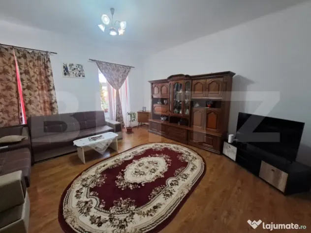 Casă săsească renovată integral, 2200 mp teren, ideală