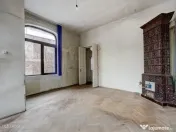 Casă 4 camere, rond Regina Maria, exterior renovat, curte 