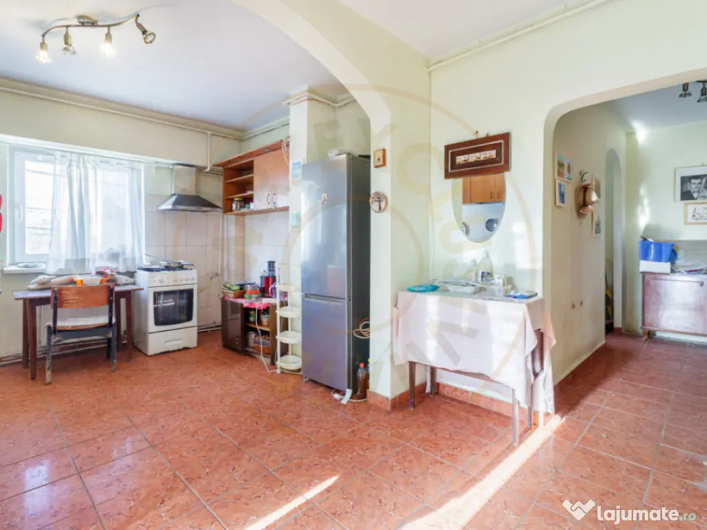 Apartament 3 camere 90 mp, etaj 1, stradal, Otopeni