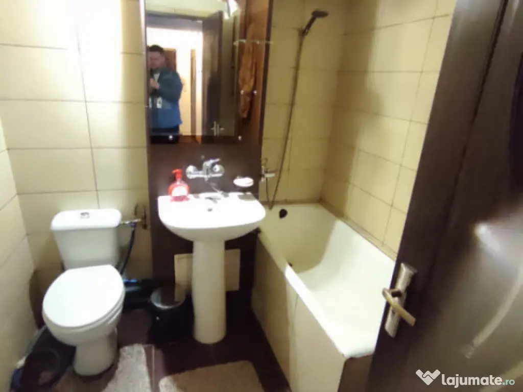 Apartament 2 camere, 57 mp, zona Craiovita Noua