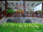 Cabana la Flo, 8 cam,P + M, teren 888 mp oportunitate de ... 