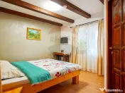 Cabana la Flo, 8 cam,P + M, teren 888 mp oportunitate de ... 