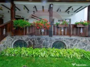 Cabana la Flo, 8 cam,P + M, teren 888 mp oportunitate de ... 