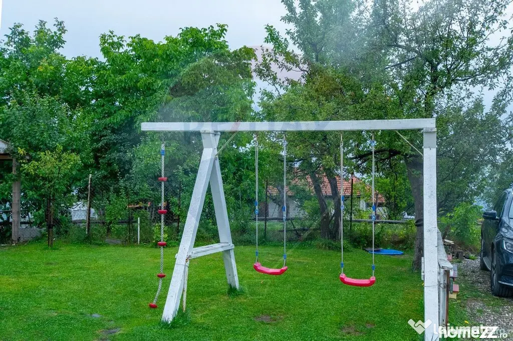 Cabana la Flo, 8 cam,P + M, teren 888 mp oportunitate de ...