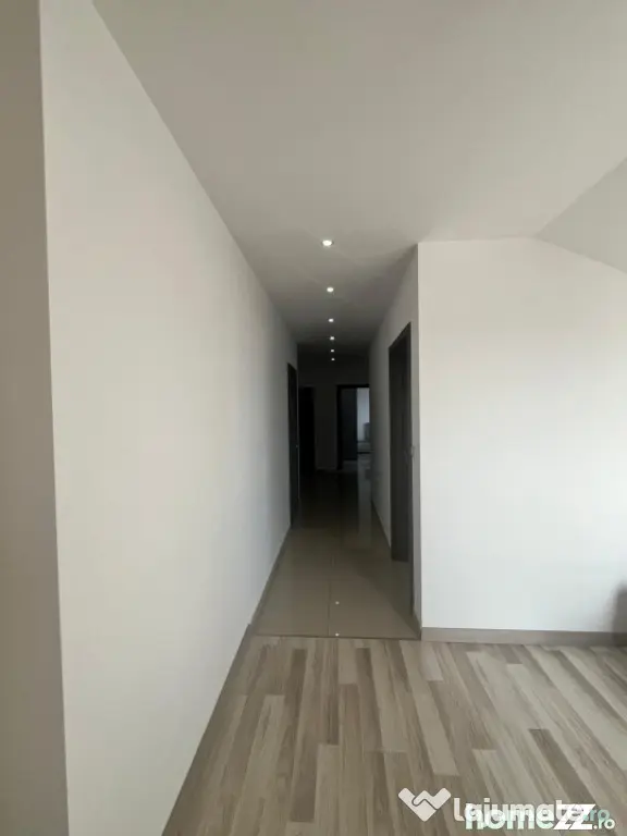 Apartament 3 camere , bloc nou , Radauti