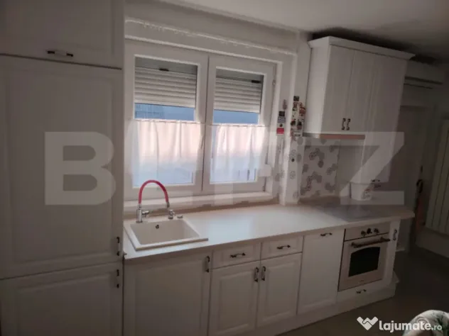 Apartament 2 camere cu curte, complet renovat & mobilat –