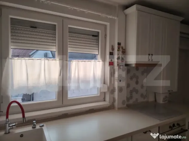 Apartament 2 camere cu curte, complet renovat & mobilat –