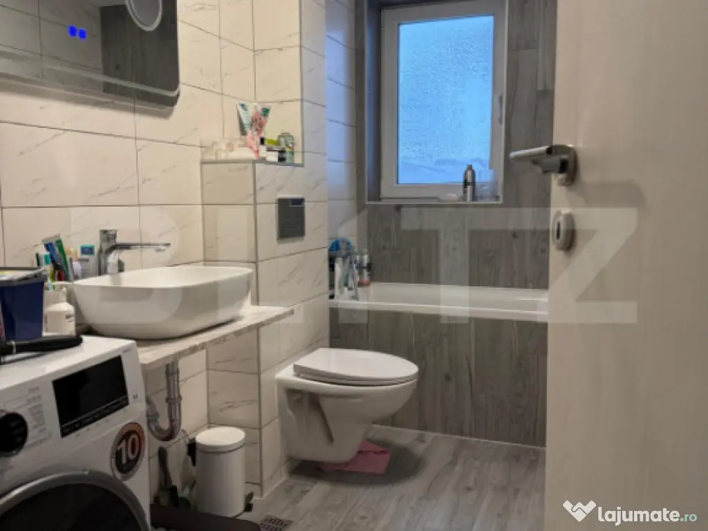 Apartament 3 camere, 76 mp + balcon 5 mp, 2 bai, zona Tracto