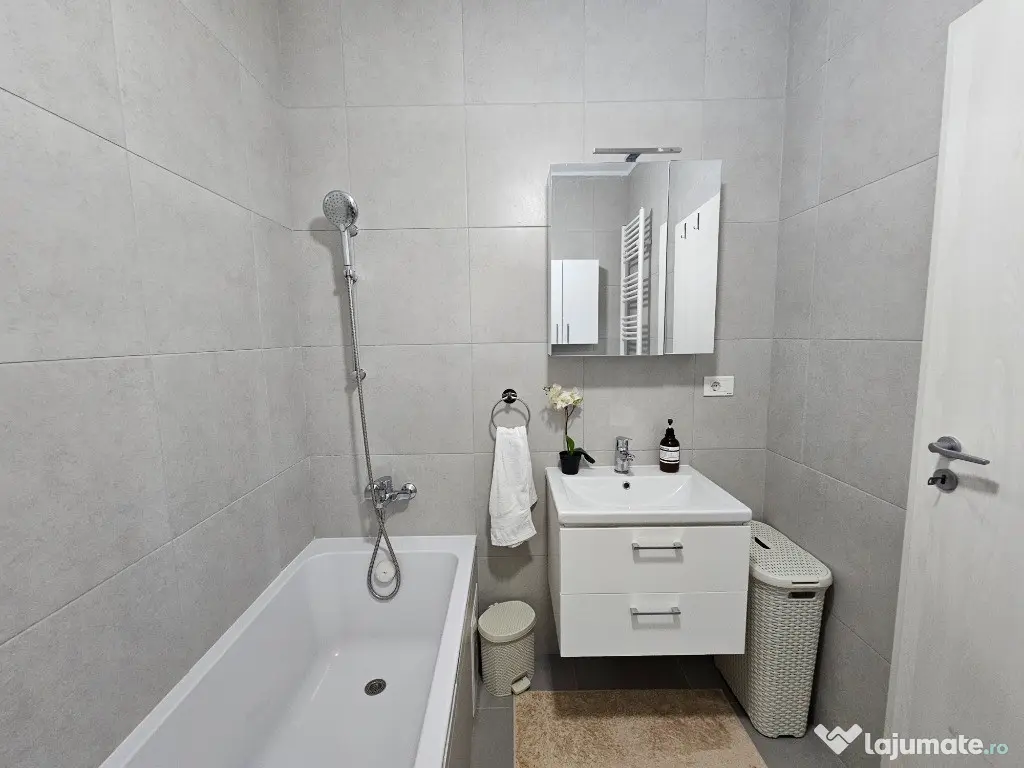 Apartament 2 camere, spatios, Bulevardul Metalurgiei - Loc de parcare