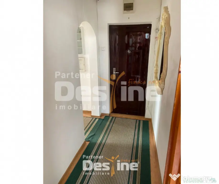 Apartament 4 camere 65mp central cu parcare 74.000€