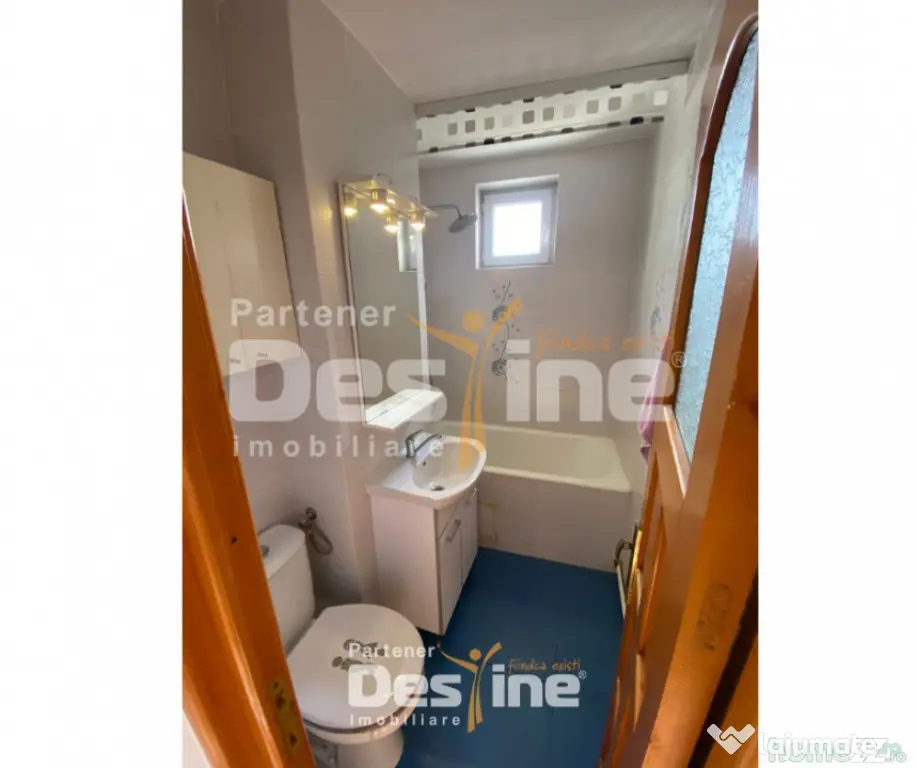Apartament 4 camere 65mp central cu parcare 74.000€