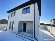 Vila individuala cu 4 camere / 2 bai / Pompa de caldura 