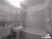 Apartament semicentral 2 camere la prima , centrala proprie, 