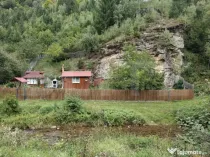 Casa de vacanta si teren intravilan, 425 mp, Valea Ierii