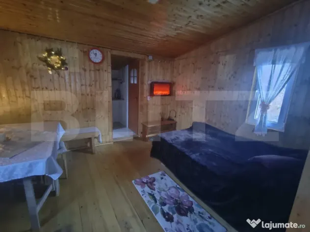 Casa de vacanta si teren intravilan, 425 mp, Valea Ierii