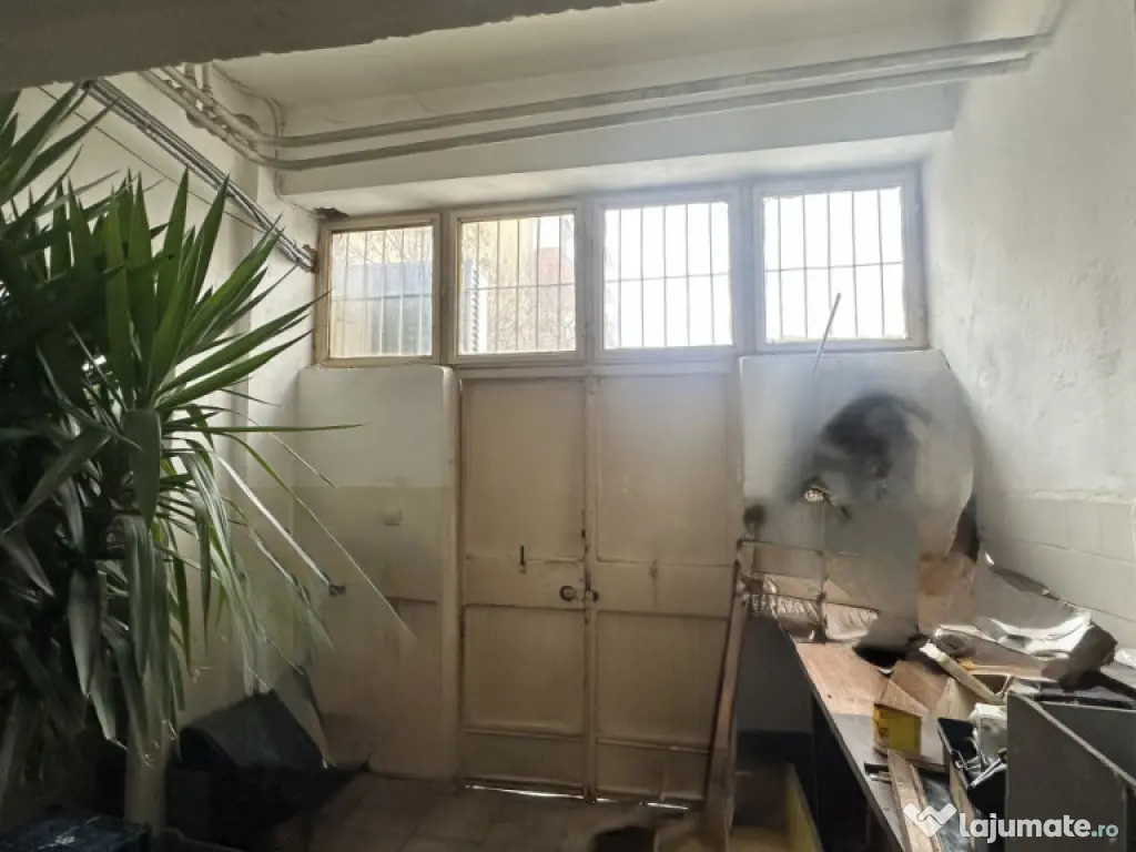 Spațiu comercial, 146 mp, zona Centru