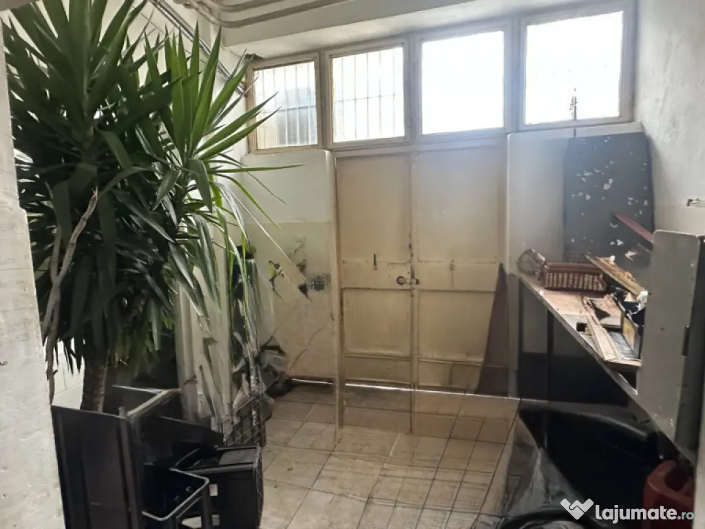 Spațiu comercial, 146 mp, zona Centru