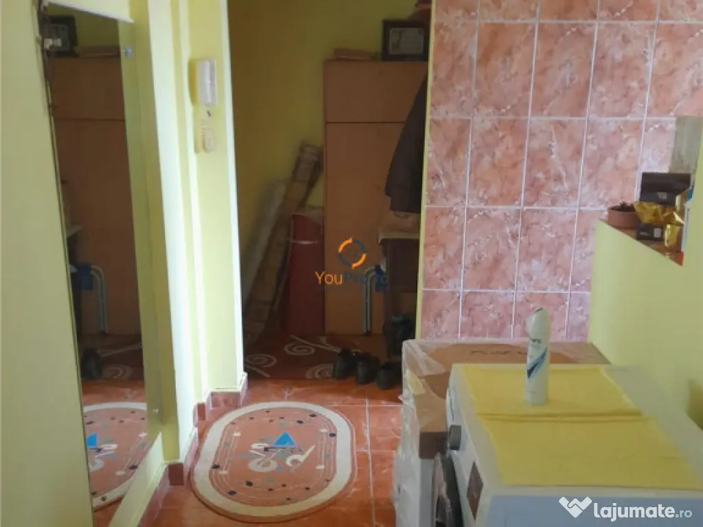 Apartament Etaj 2 zona Sagului