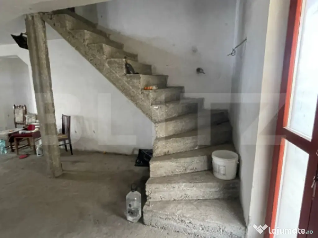 Casa 310 mp utili, 2900 mp teren, zona Insula, Campia Turzii