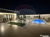 Casă / Vilă cu 6 camere de vânzare 