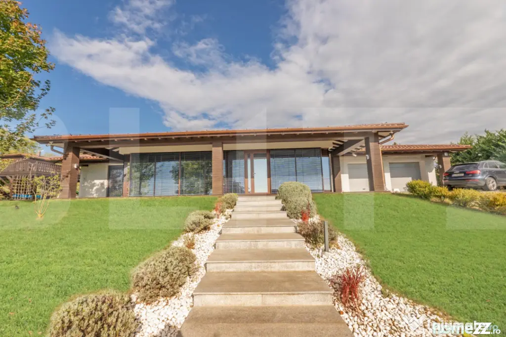 Casa individuala premium cu piscina exterioara - Rediu (Cluj)