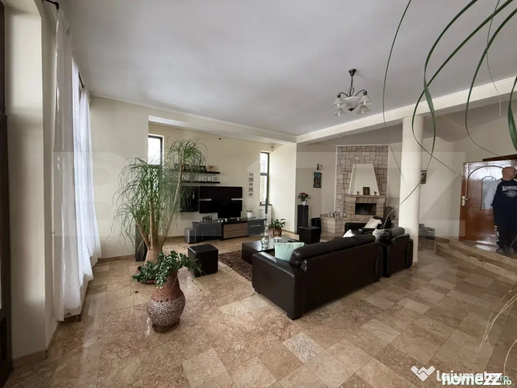 Casa individuala de lux, 410 mp + teren 2760 mp - Campina Mu - Campina (Prahova)