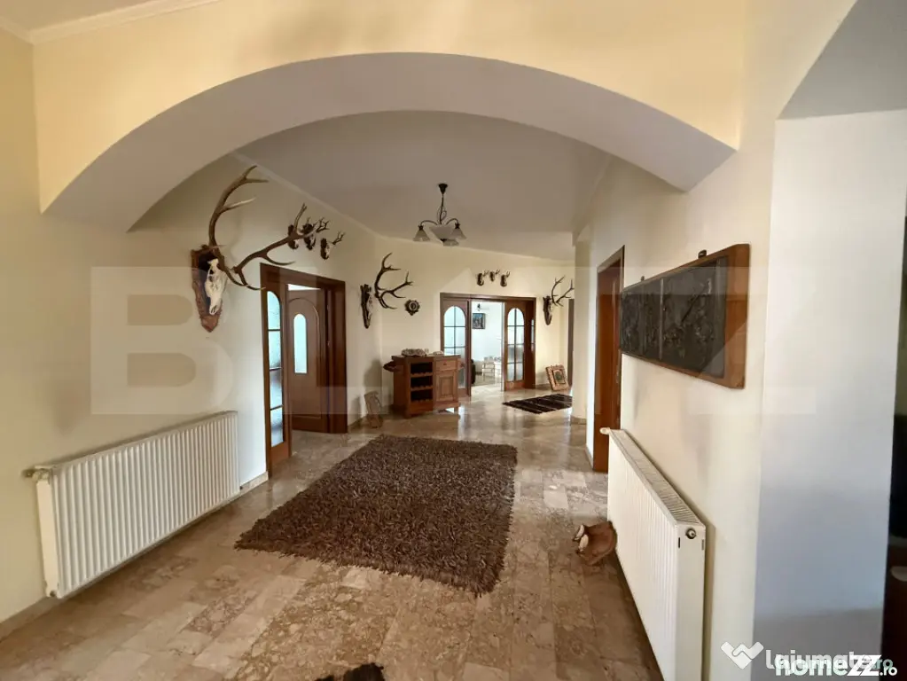 Casa individuala de lux, 410 mp + teren 2760 mp - Campina Mu - Campina (Prahova)