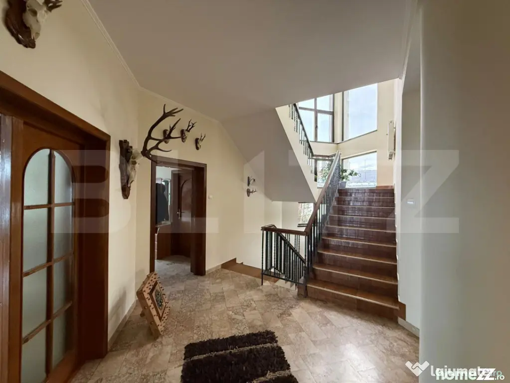 Casa individuala de lux, 410 mp + teren 2760 mp - Campina Mu - Campina (Prahova)