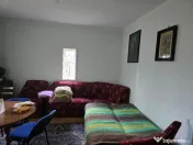 Casa Pietroasa -Bihor central,sosea , gaz, 2500 teren, dublu front 