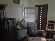 Casa Pietroasa -Bihor central,sosea , gaz, 2500 teren, dublu front 