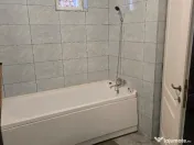 Casa Pietroasa -Bihor central,sosea , gaz, 2500 teren, dublu front 