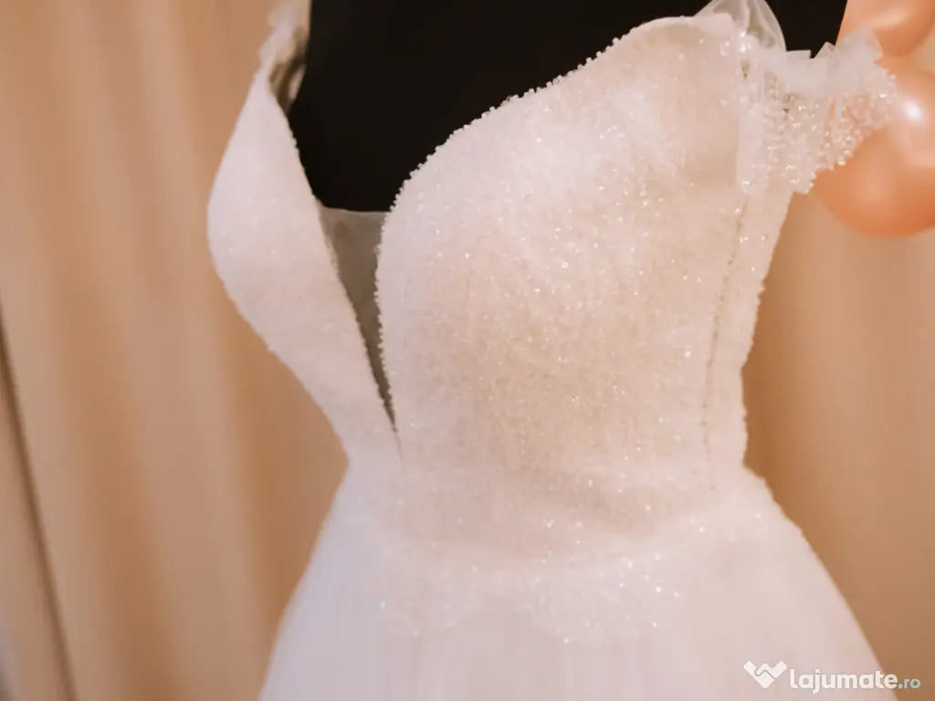 Vand rochie de mireasa
