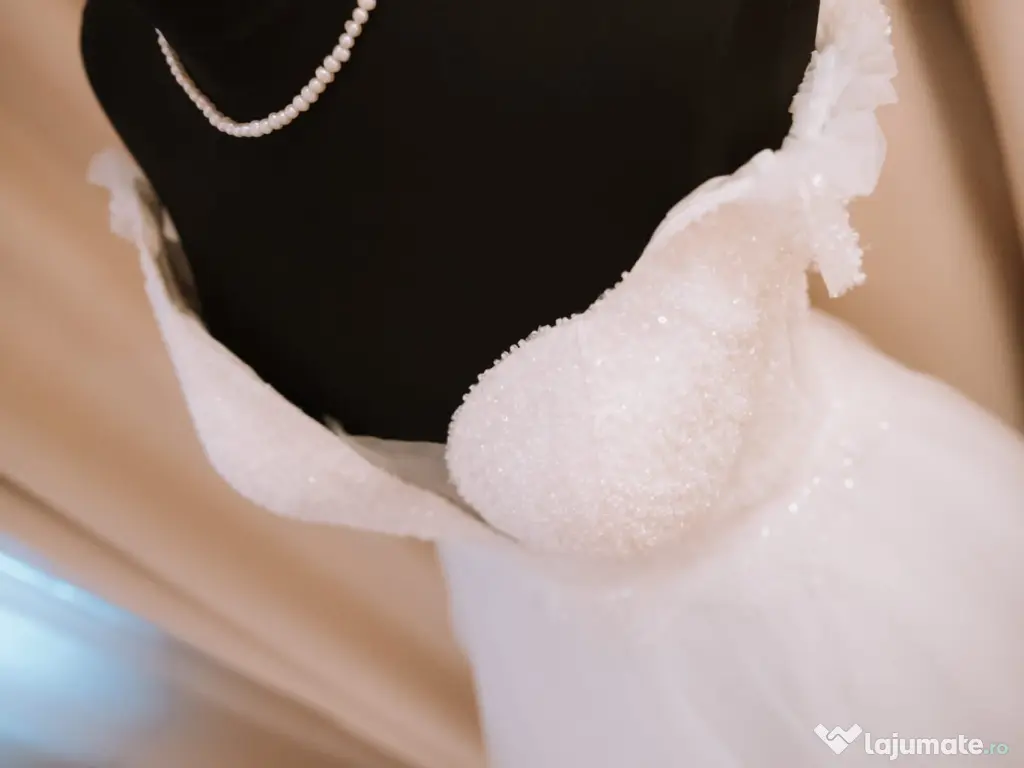 Vand rochie de mireasa