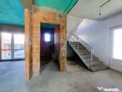 Casă / Vilă cu 5 camere de vânzare 