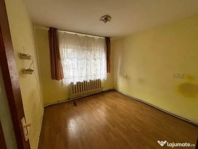 Dobrogei, 2 camere, decom., etaj 1