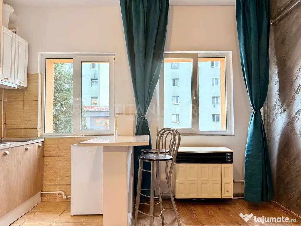 Garsoniera cocheta, mobilata si utilata - langa Afi Mall