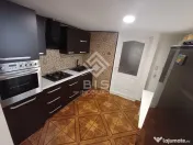 Apartament la casa 3 camere, 70mp 