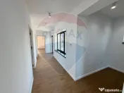 Casă / Vilă cu 4 camere de vânzare în zona Dedeman 