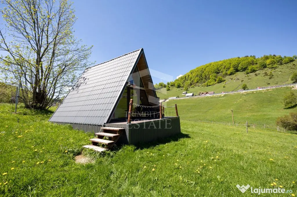 Fundata | Teren de vanzare | 7,656 mp + Cabane tip A Frame