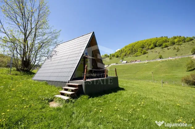 Fundata | Teren de vanzare | 7,656 mp + Cabane tip A Frame