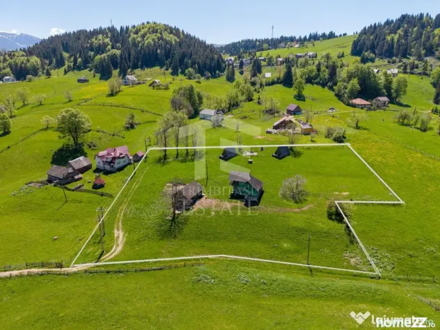 Fundata | Teren intravilan | 7,656 mp + Cabane tip A Frame - Fundata (Brasov)