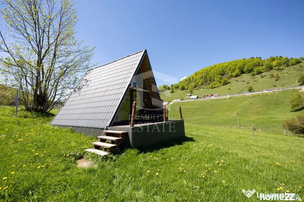 Fundata | Teren intravilan | 7,656 mp + Cabane tip A Frame - Fundata (Brasov)