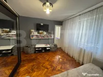Apartament cu 2 camere decomandat in Simeria