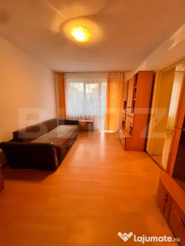 Apartament central 2 camere-decomandat