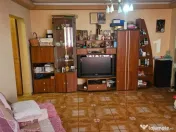 Apartament cu 3 camere ~ zona Brosteni / Colegiu ~ etaj 3 din 4 
