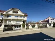 Casă / Vilă 8 camare cartier Beverly Hills Sanmartin