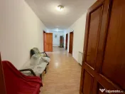 Casă / Vilă 8 camare cartier Beverly Hills Sanmartin 