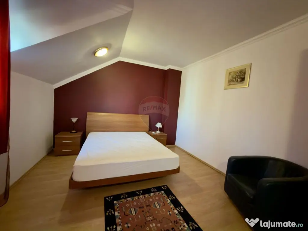 Casă / Vilă 8 camare cartier Beverly Hills Sanmartin