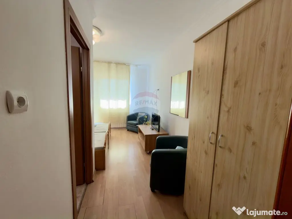 Casă / Vilă 8 camare cartier Beverly Hills Sanmartin