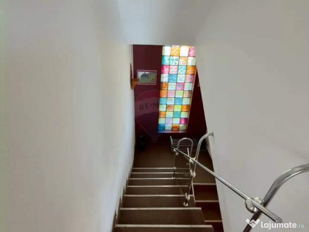 Casă / Vilă 8 camare cartier Beverly Hills Sanmartin